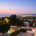 Two Br Sea View With Balcony And Pool Paphos Lejlighed *