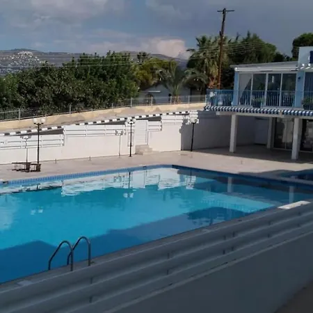 Two Br Sea View With Balcony And Pool Paphos 公寓 Klorakas