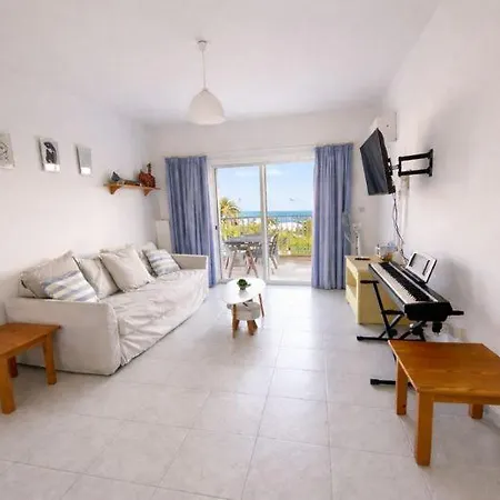 Apartment Two Br Sea View With Balcony And Pool Paphos Klorakas