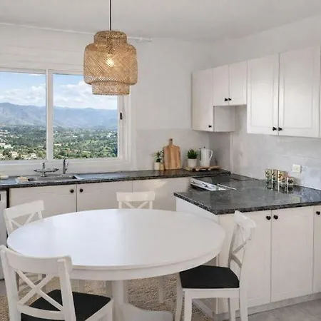 Two Br Sea View With Balcony And Pool Paphos Apartment Klorakas
