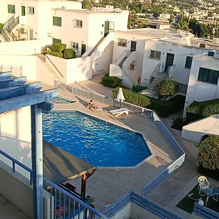 Two Br Sea View With Balcony And Pool Paphos * Klorakas