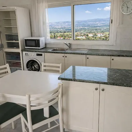 Two Br Sea View With Balcony And Pool Paphos Apartment *